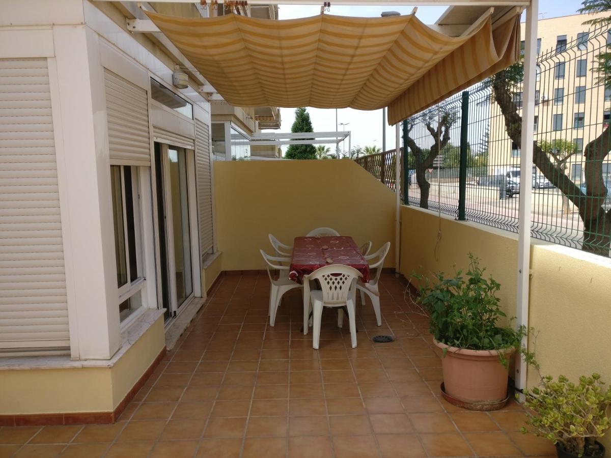 Precioso Apartamento Con Terraza Y Piscina Apartman Canet d’En Berenguer Kültér fotó