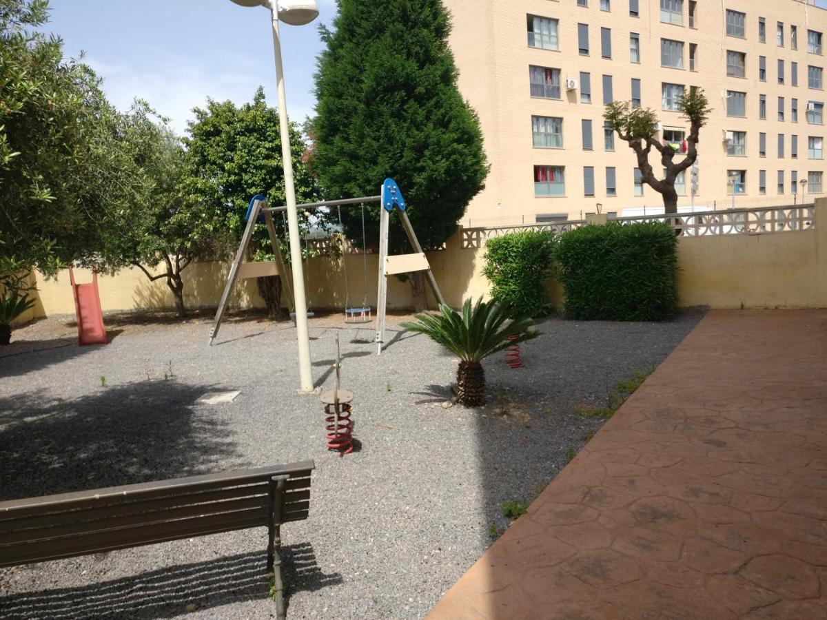 Precioso Apartamento Con Terraza Y Piscina Apartman Canet d’En Berenguer Kültér fotó
